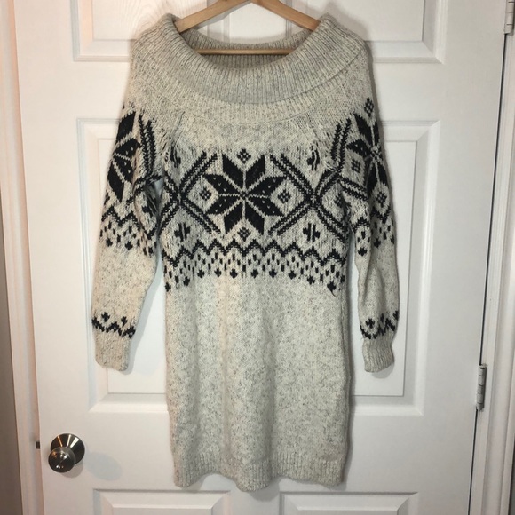 Abercrombie & Fitch sweater dress - Picture 1 of 6